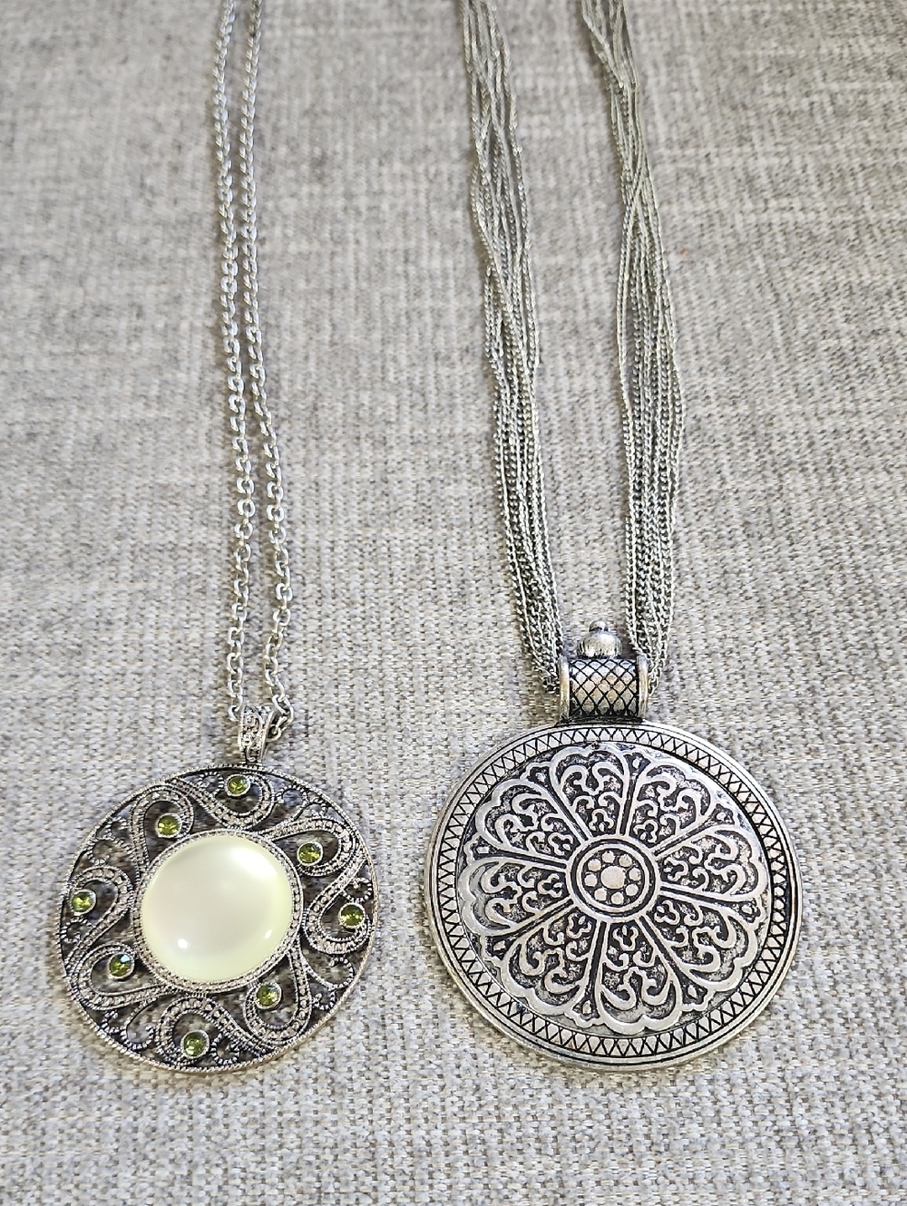 Silver-Tone Filigree Pendant Necklace with Green Accent Bundle